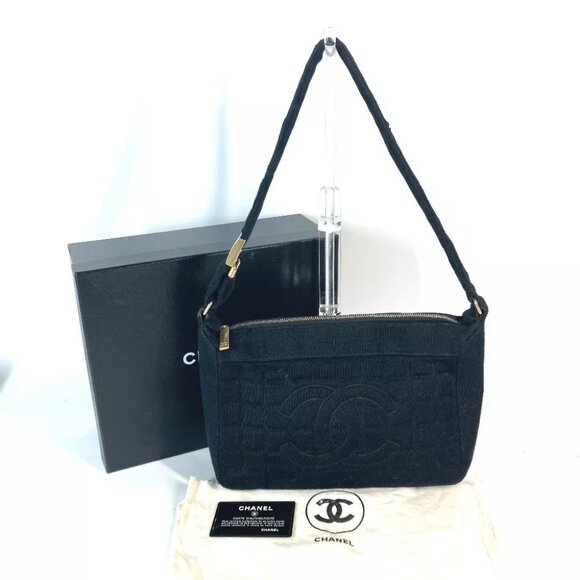 CHANEL Quilted Logo Chocolate Bar CC Mark accessory pouch Shoulder Bag Black - Picture 1 of 15
